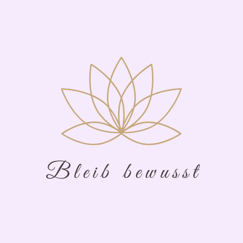Eine goldene Lotusblume auf cremefarbenem Hintegrund und darunter der Text 'bleib bewusst'